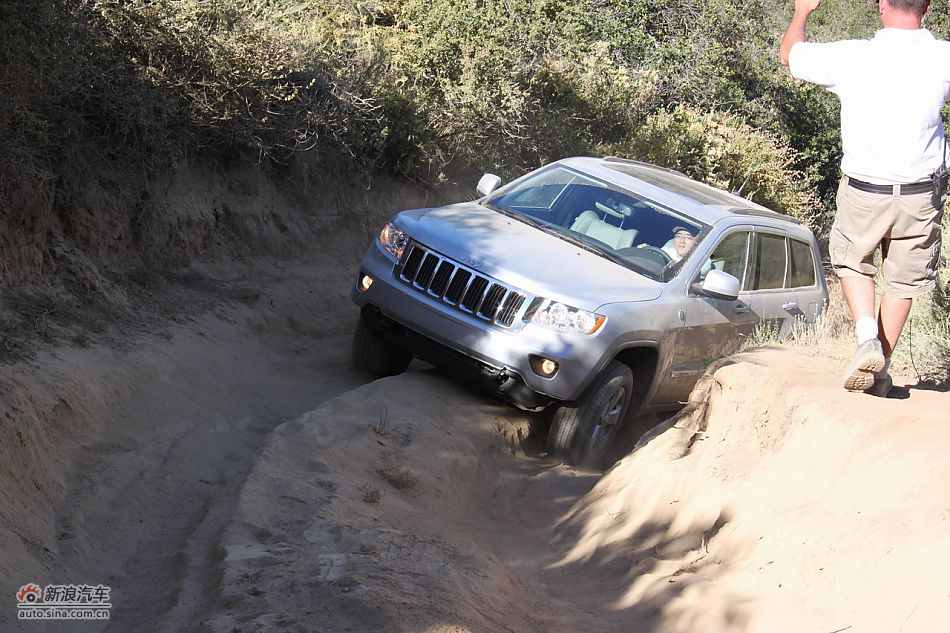 2011款大切诺基越野实拍