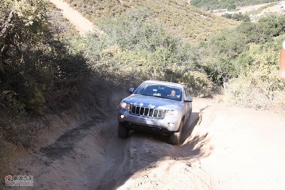 2011款大切诺基越野实拍