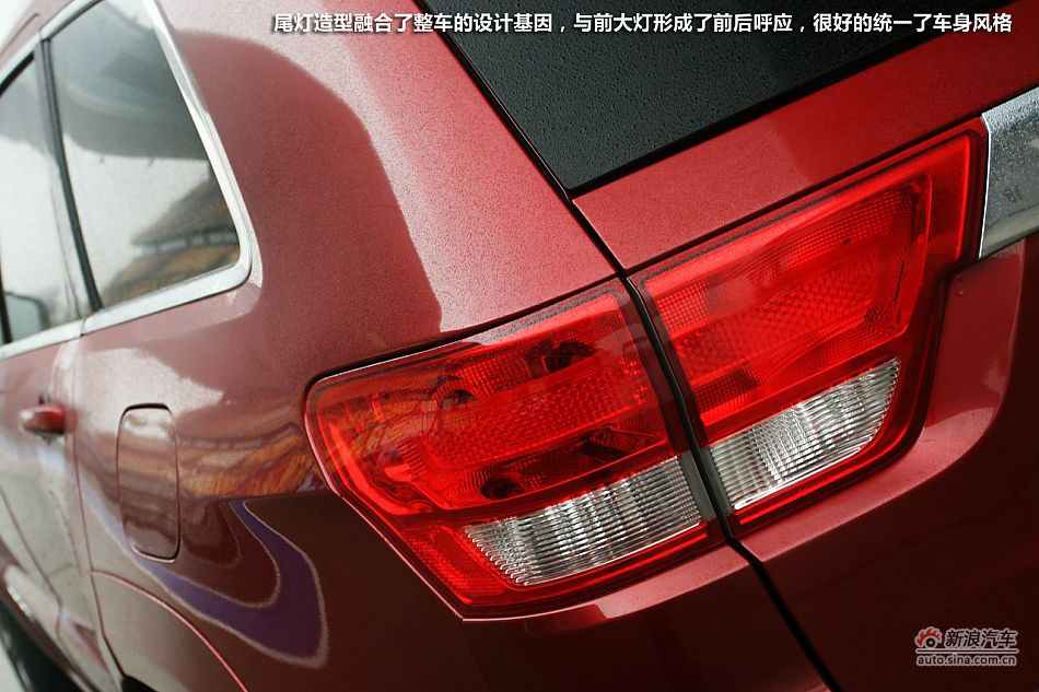 最速公路传说 上赛道激情试驾新大切诺基SRT8