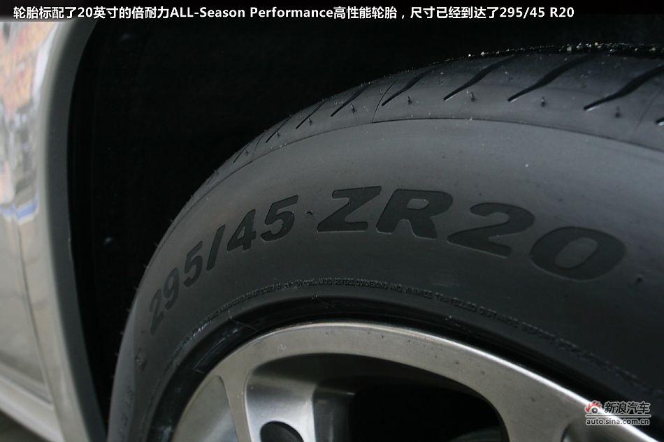 最速公路传说 上赛道激情试驾新大切诺基SRT8