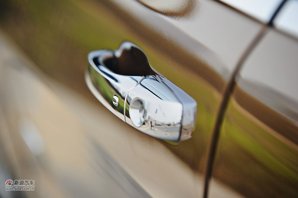 2011款全新Jeep大切诺基70周年纪念版