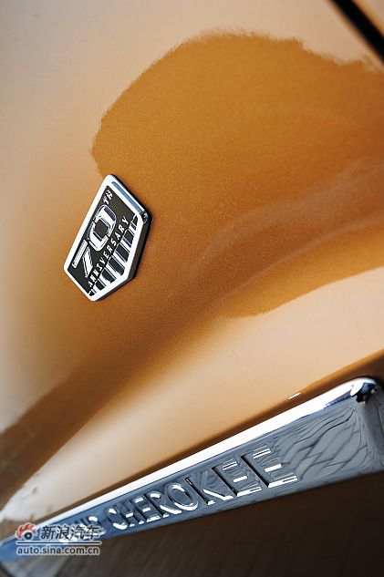 2011款全新Jeep大切诺基70周年纪念版