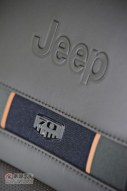 2011款全新Jeep大切诺基70周年纪念版