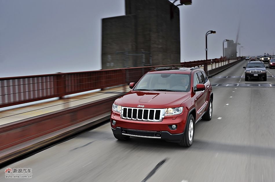 2011款大切诺基高清动态实拍