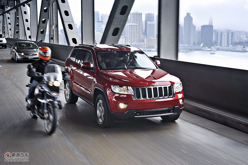 2011款大切诺基高清动态实拍