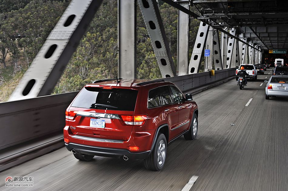 2011款大切诺基高清动态实拍