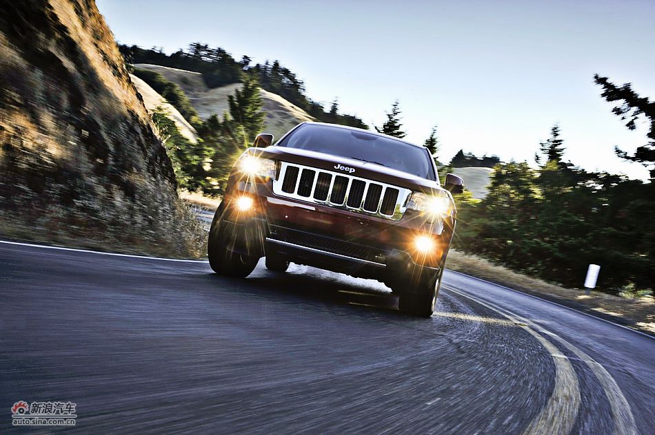 2011款大切诺基高清动态实拍