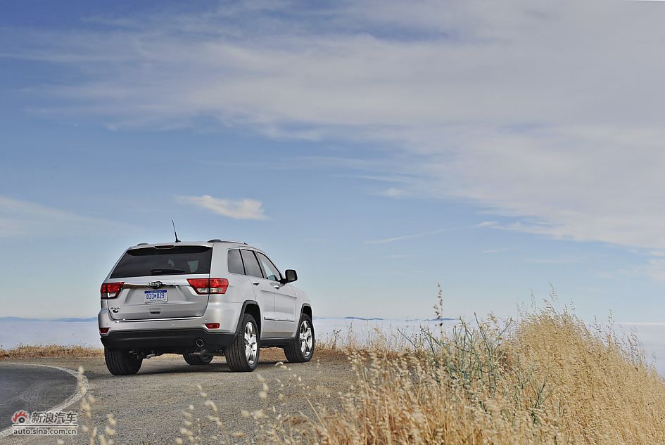 2011款大切诺基-公路驾驶