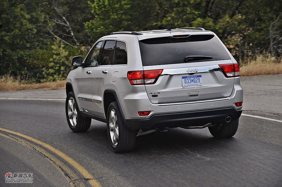 2011款大切诺基-公路驾驶