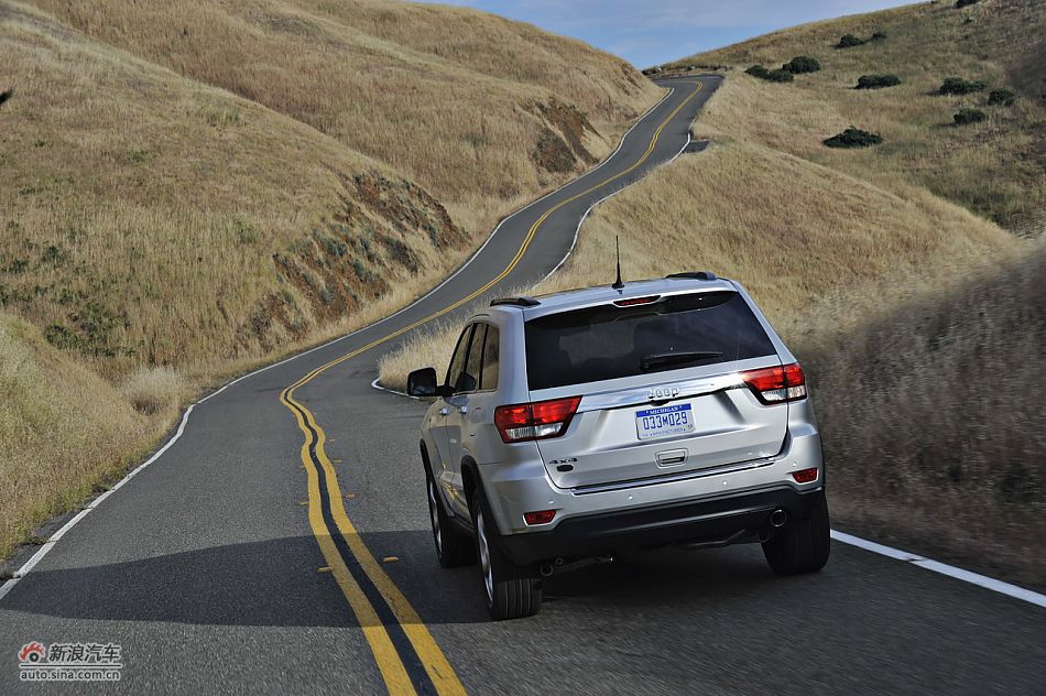 2011款大切诺基-公路驾驶