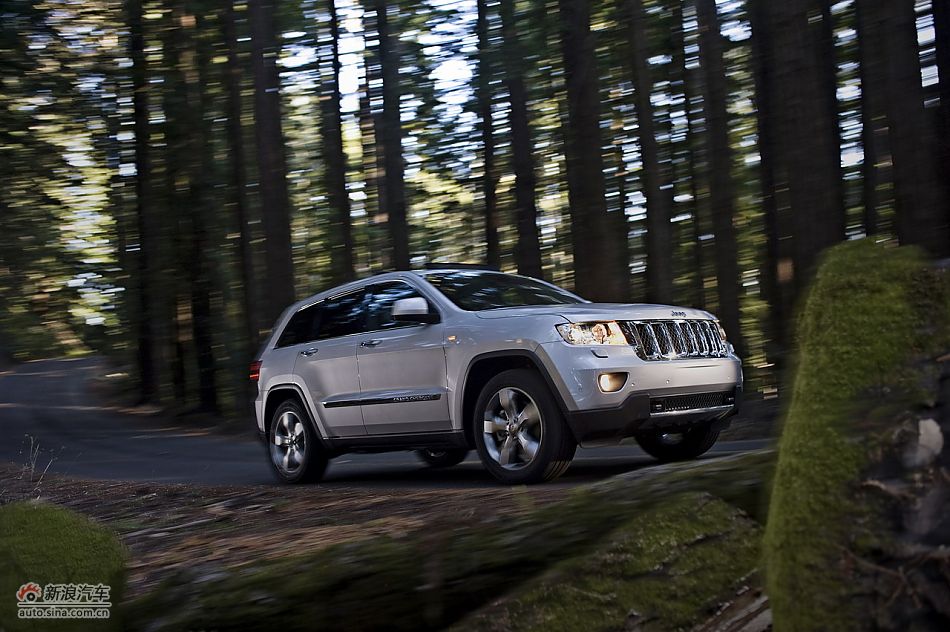 2011款大切诺基-公路驾驶