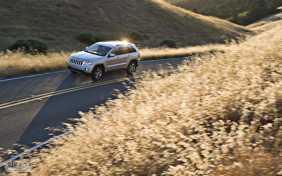 2011款大切诺基-公路驾驶