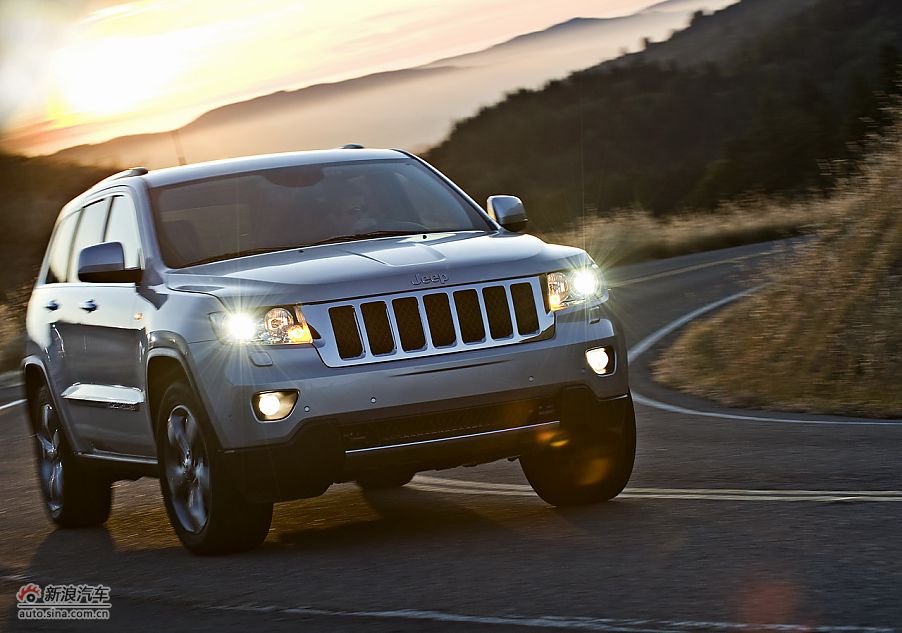 2011款大切诺基-公路驾驶