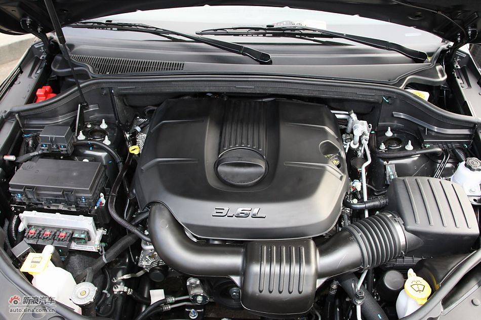 2011款大切诺基3.6升V6发动机