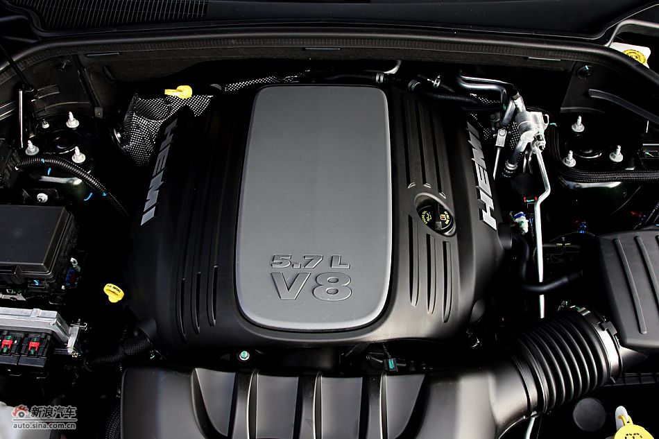 2011款大切诺基5.7升V8发动机