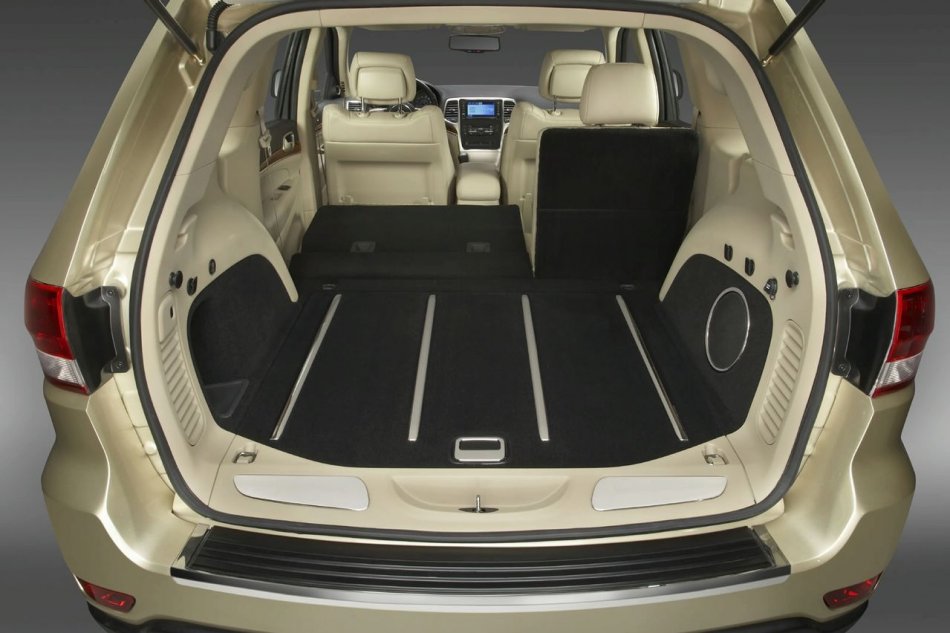 2011款Jeep大切诺基内饰图片