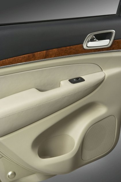 2011款Jeep大切诺基内饰图片