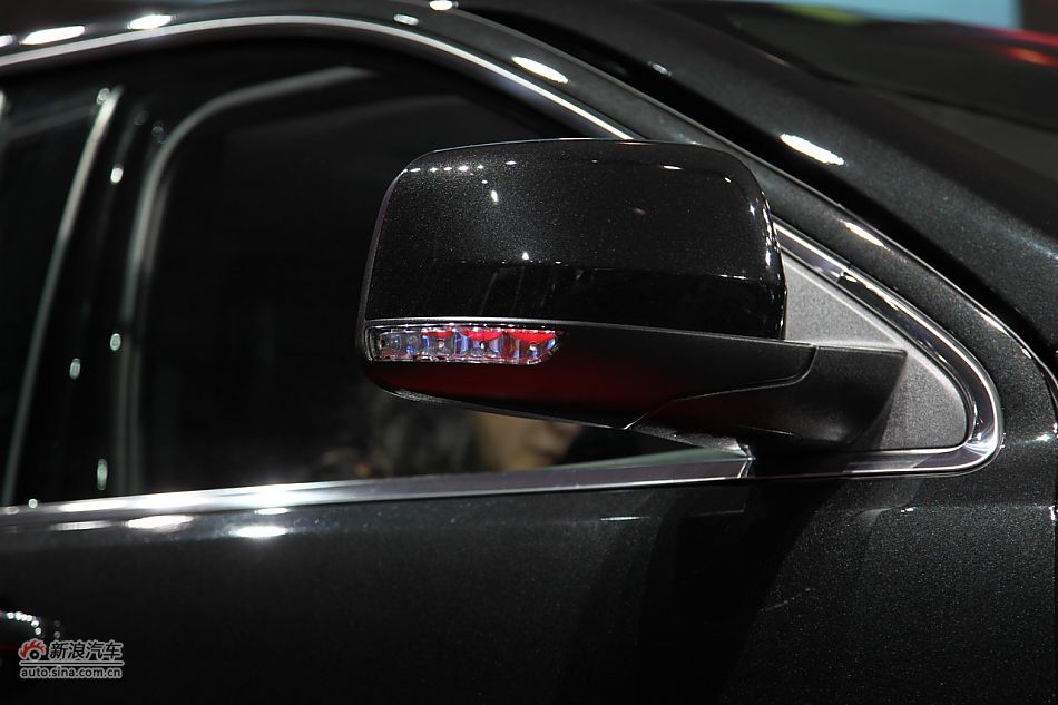 JEEP大切诺基SRT8