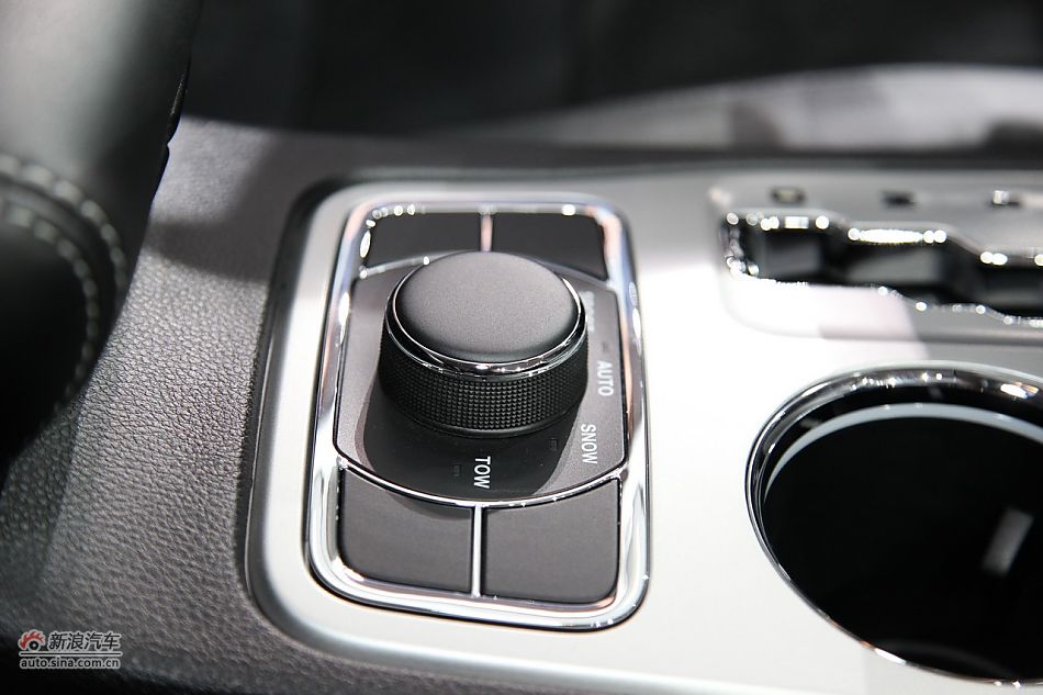 JEEP大切诺基SRT8