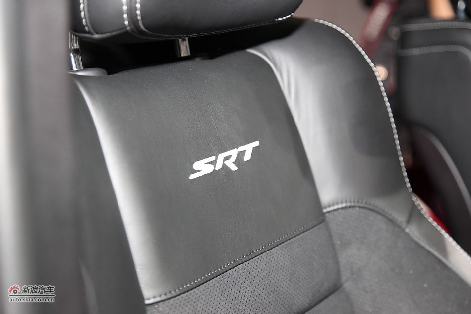 JEEP大切诺基SRT8