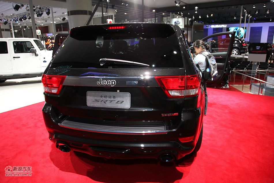 JEEP大切诺基SRT8