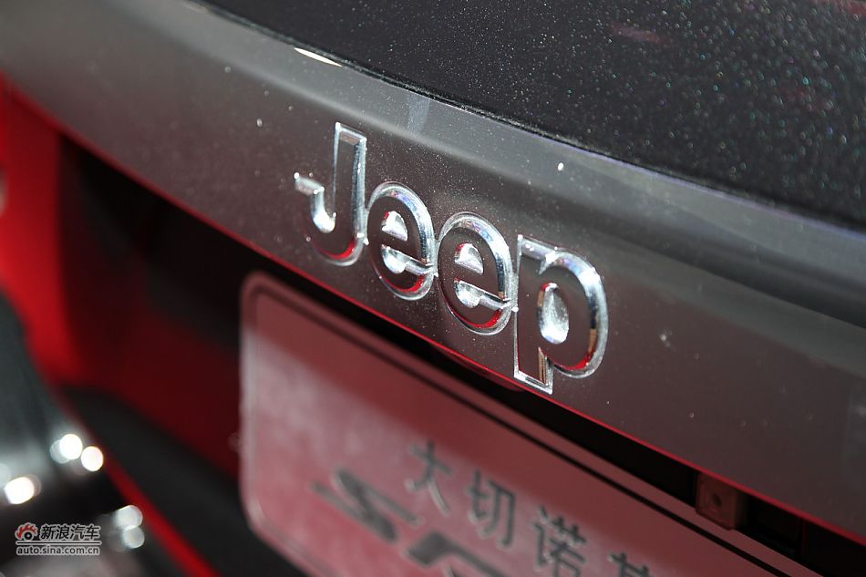JEEP大切诺基SRT8
