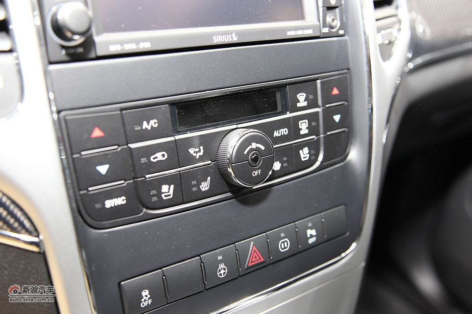 JEEP大切诺基SRT8