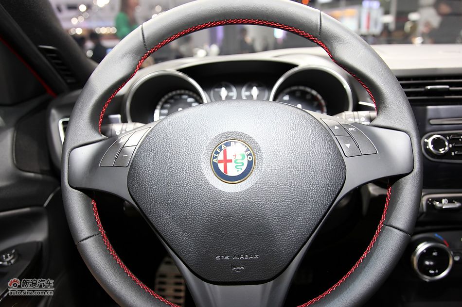 JEEP大切诺基SRT8