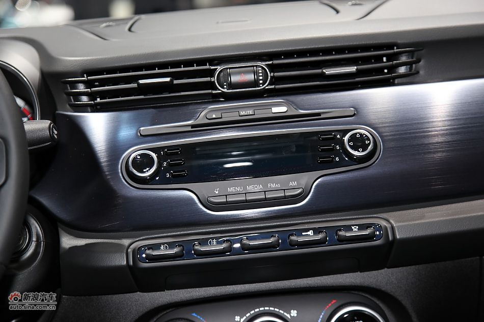 JEEP大切诺基SRT8