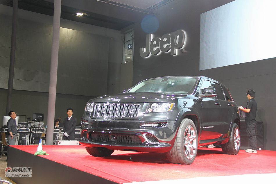 JEEP大切诺基SRT8