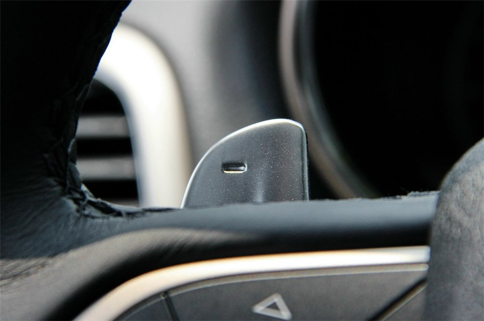 2014款 3.0L AT 舒适导航版 内饰