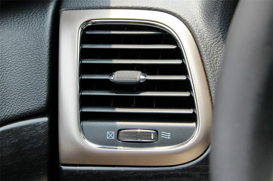 2014款 3.0L AT 舒适导航版 内饰