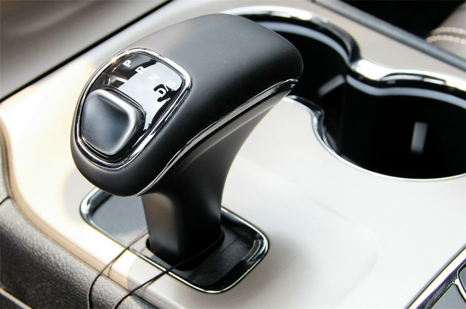 2014款 3.0L AT 舒适导航版 内饰