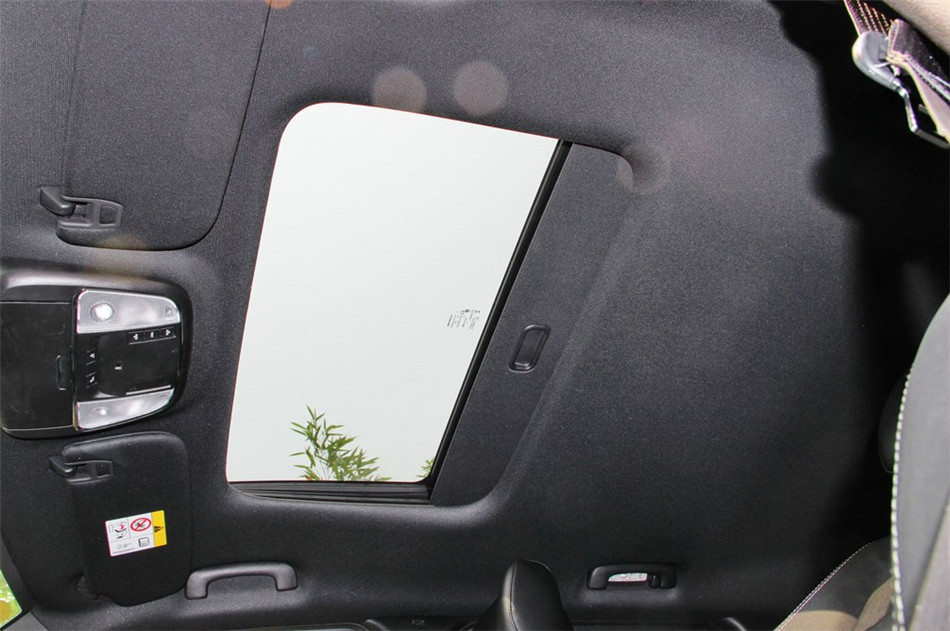 2014款 3.0L AT 舒适导航版 座椅空间