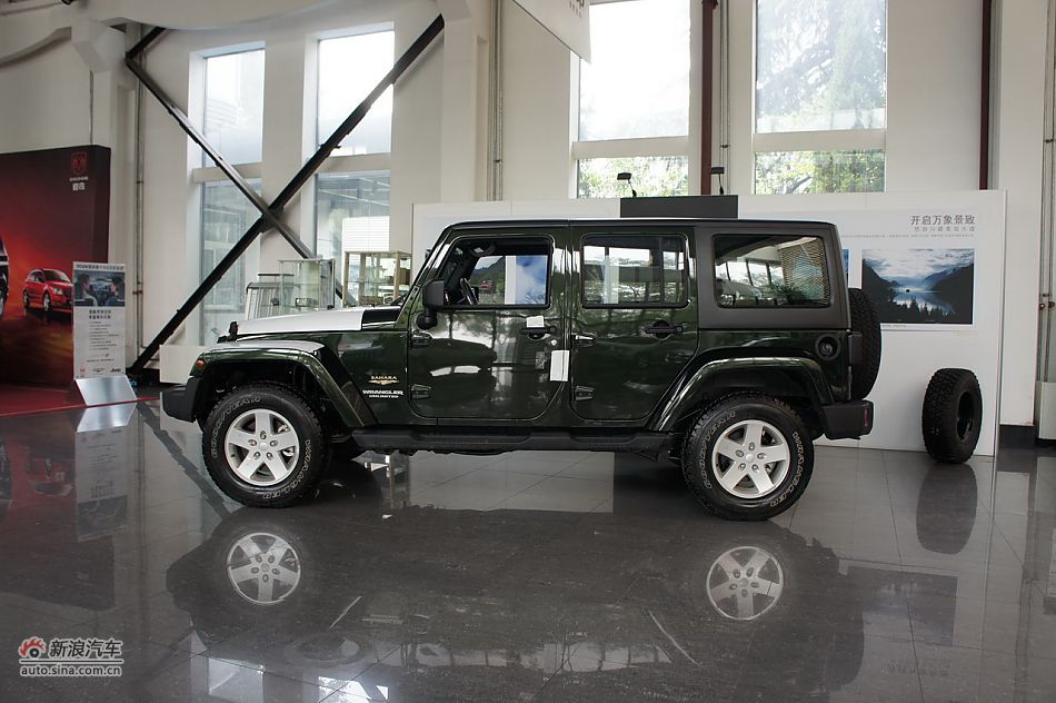2011款吉普牧马人Sahara四门款