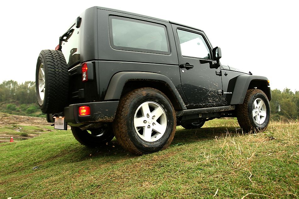 牧马人Rubicon外观图片