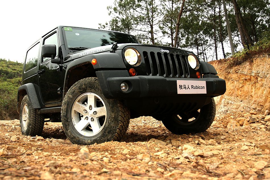 牧马人Rubicon外观图片