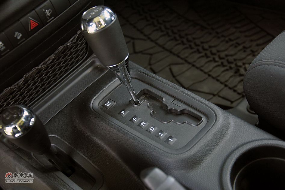 2011款吉普牧马人