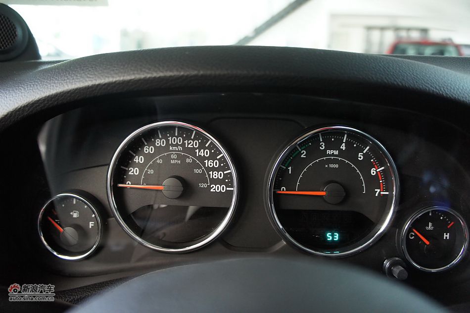 2011款吉普牧马人Sahara四门款