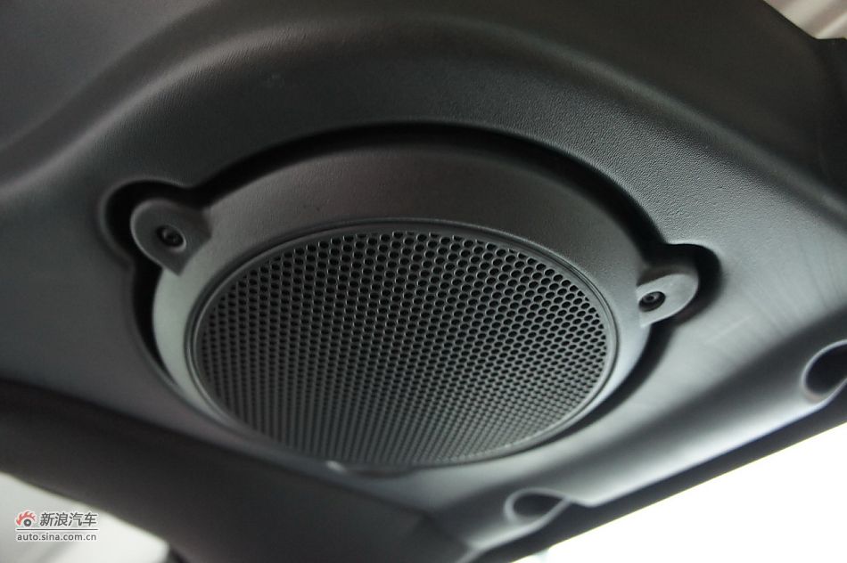 2011款吉普牧马人Sahara四门款