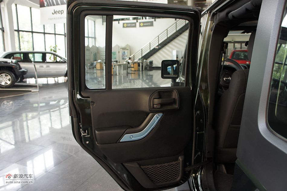 2011款吉普牧马人Sahara四门款