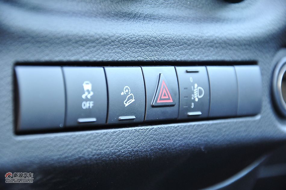 2011款牧马人Sahar两门版