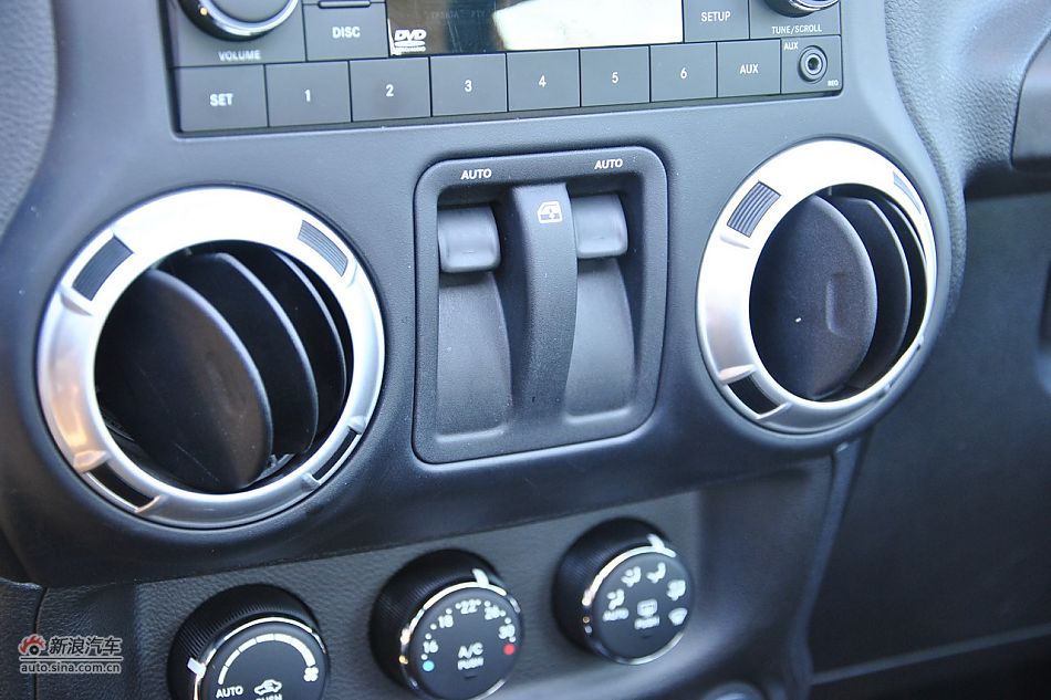 2011款牧马人Sahar两门版