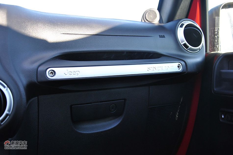 2011款牧马人Sahar两门版