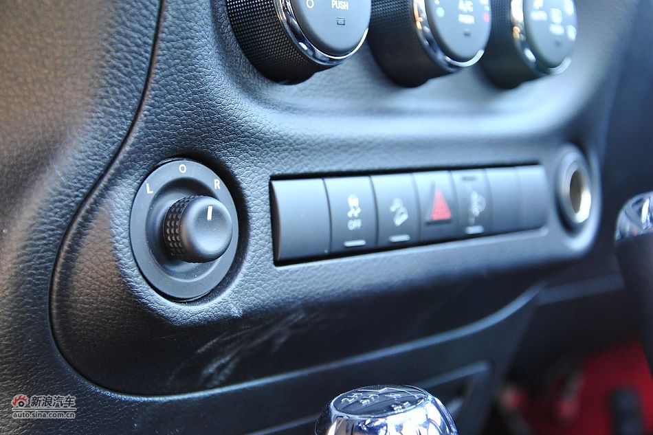 2011款牧马人Sahar两门版