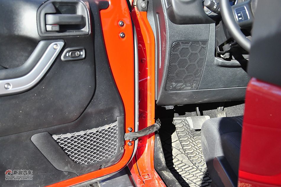 2011款牧马人Sahar两门版