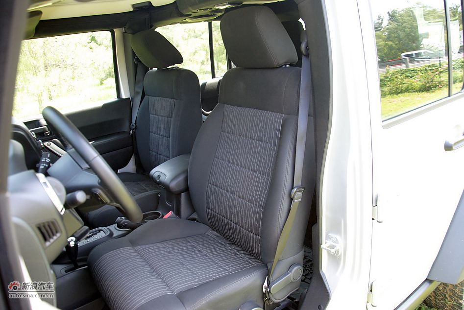 2011款吉普牧马人