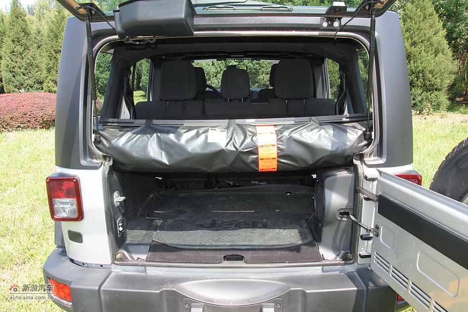 2011款吉普牧马人