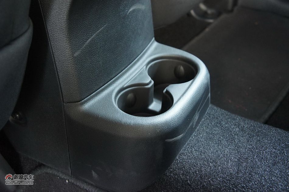 2011款吉普牧马人Sahara四门款