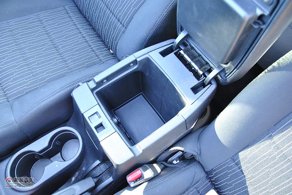 2011款牧马人Sahar两门版